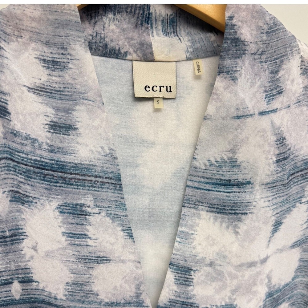 Ecru Womens Top Small 100% Silk Sleeveless Blouse v-neck Layered Hem Watercolor - Picture 3 of 6